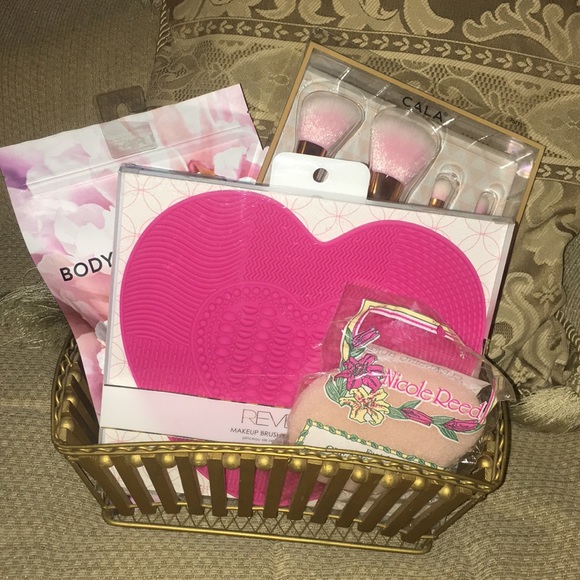 Various Other - 💝 Pretty ‘N Pink Stainless Steel Gold Gift Basket